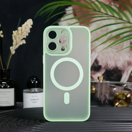 iPhone 16 Pro Max MagSafe Cases / Neon Green